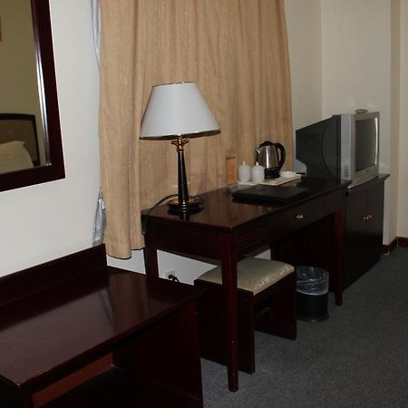 Super 8 Beijing Yizhuang Tianbao Otel Dış mekan fotoğraf